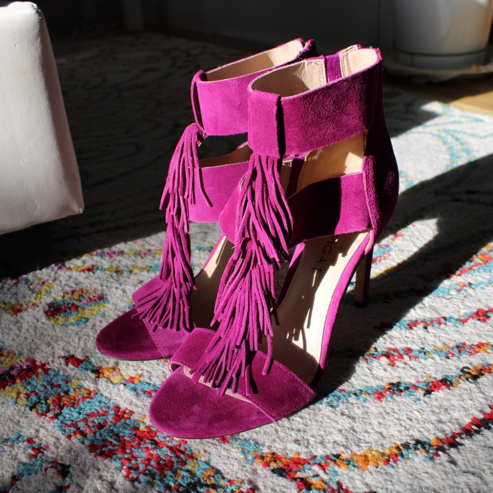 Suede Via Spiga Fuschia Women's Tassled Heels - Picture 11 of 12